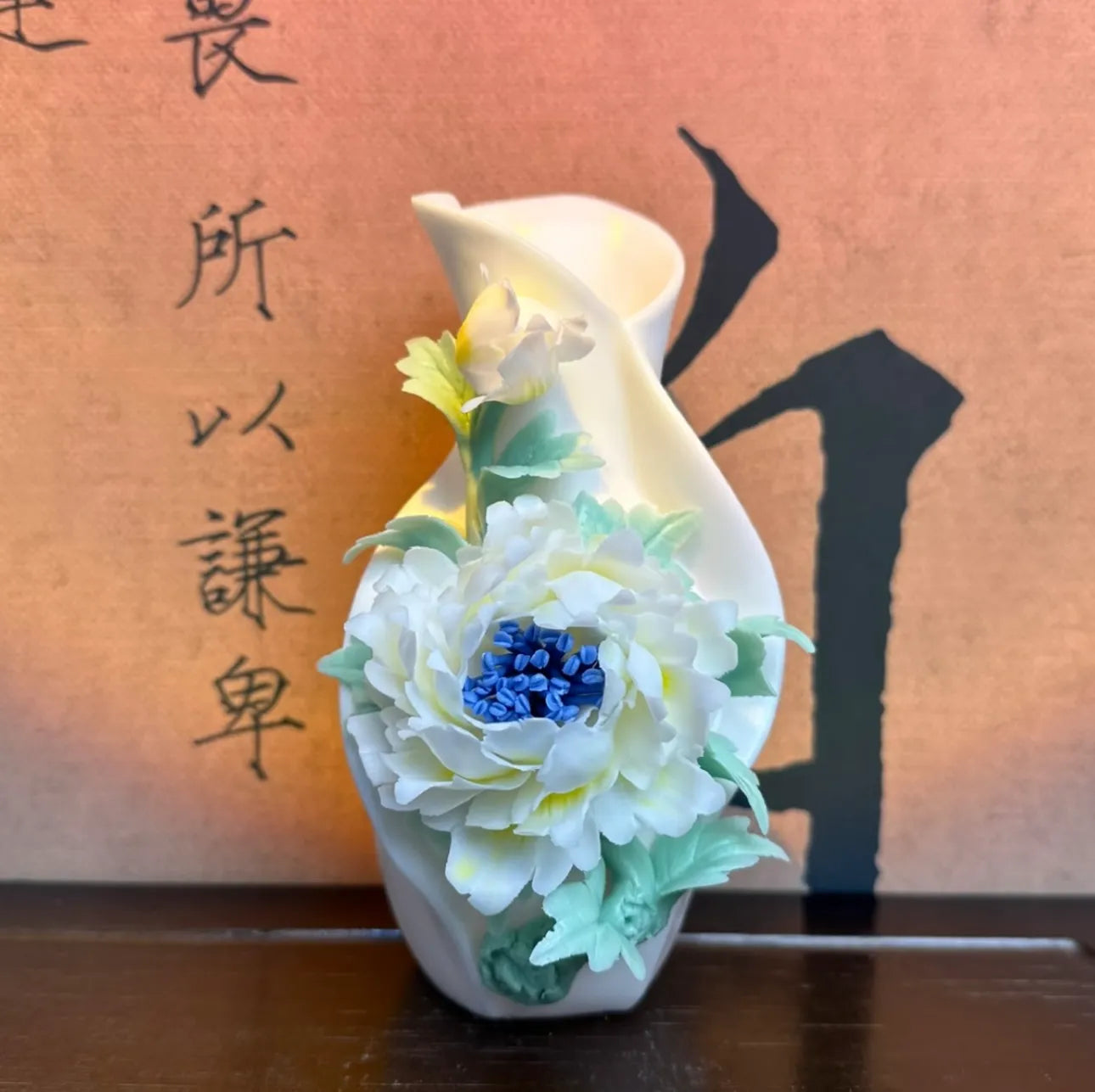Handmade Ceramic Flower Vase – Artistic Home & Living Room Décor