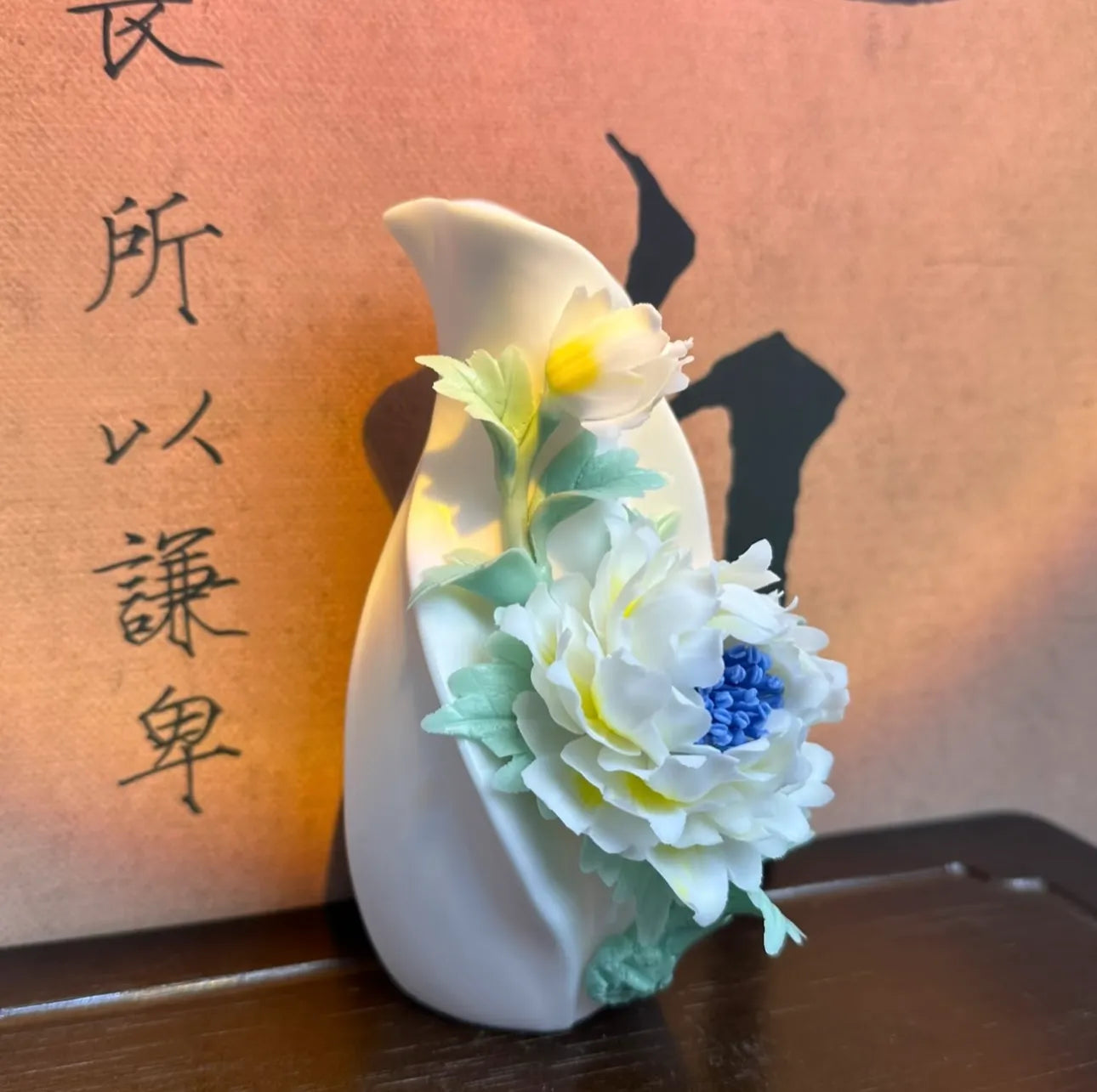 Handmade Ceramic Flower Vase – Artistic Home & Living Room Décor