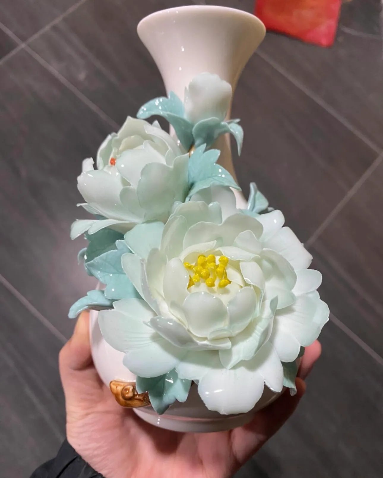 Luxury Peony Ceramic Vase – Stylish Handmade Pottery for Living Room Decoration