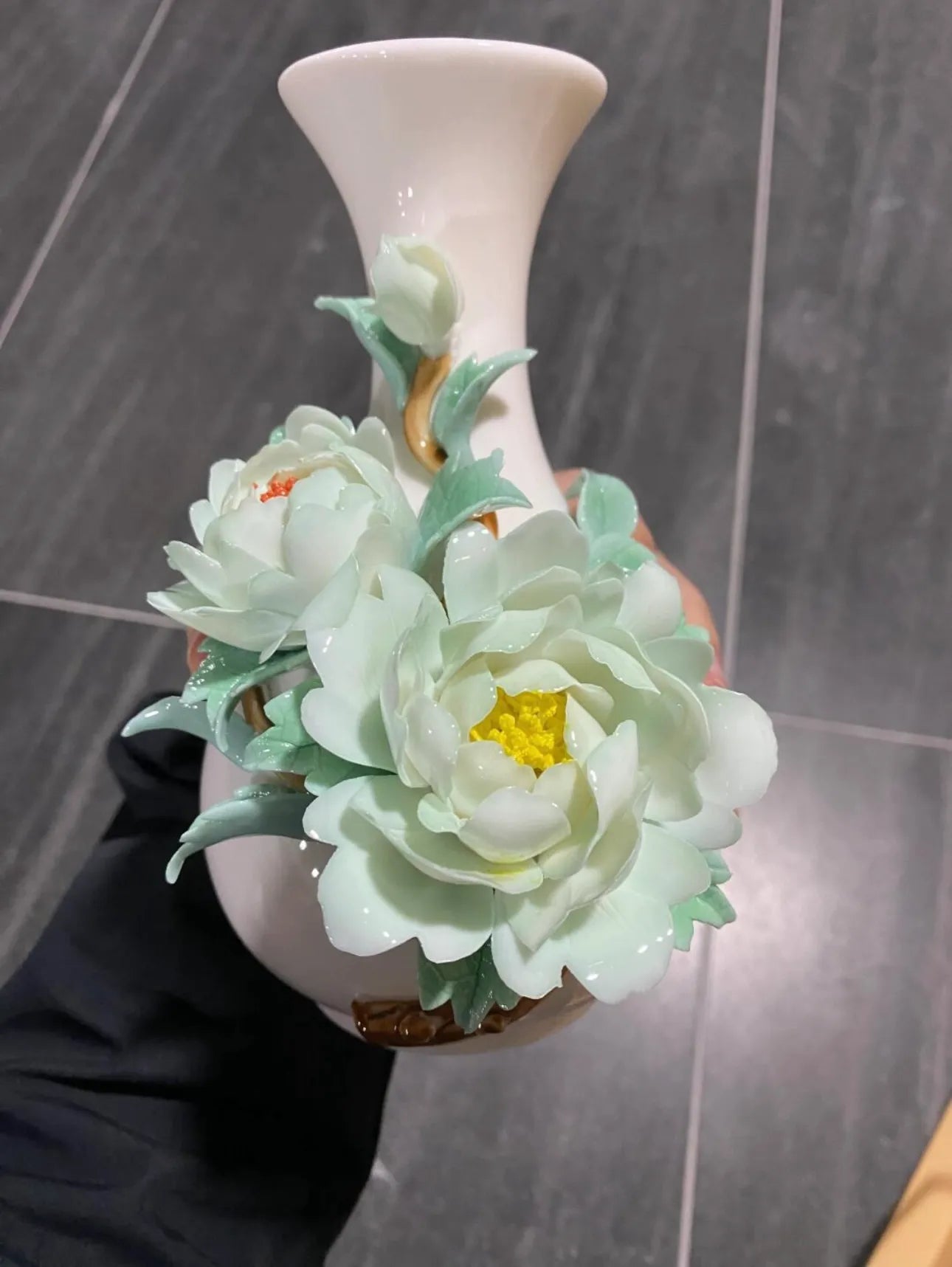Luxury Peony Ceramic Vase – Stylish Handmade Pottery for Living Room Decoration