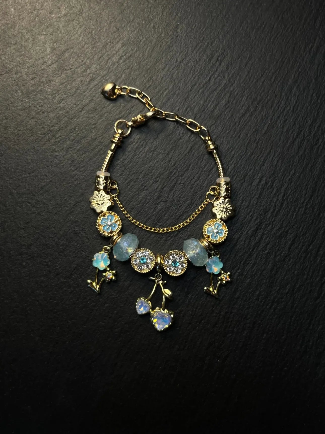 Collection bracelets from the Gilded Garden - the perfect bracelet for exquisite and atmospheric - suitable for wearing for all occasions