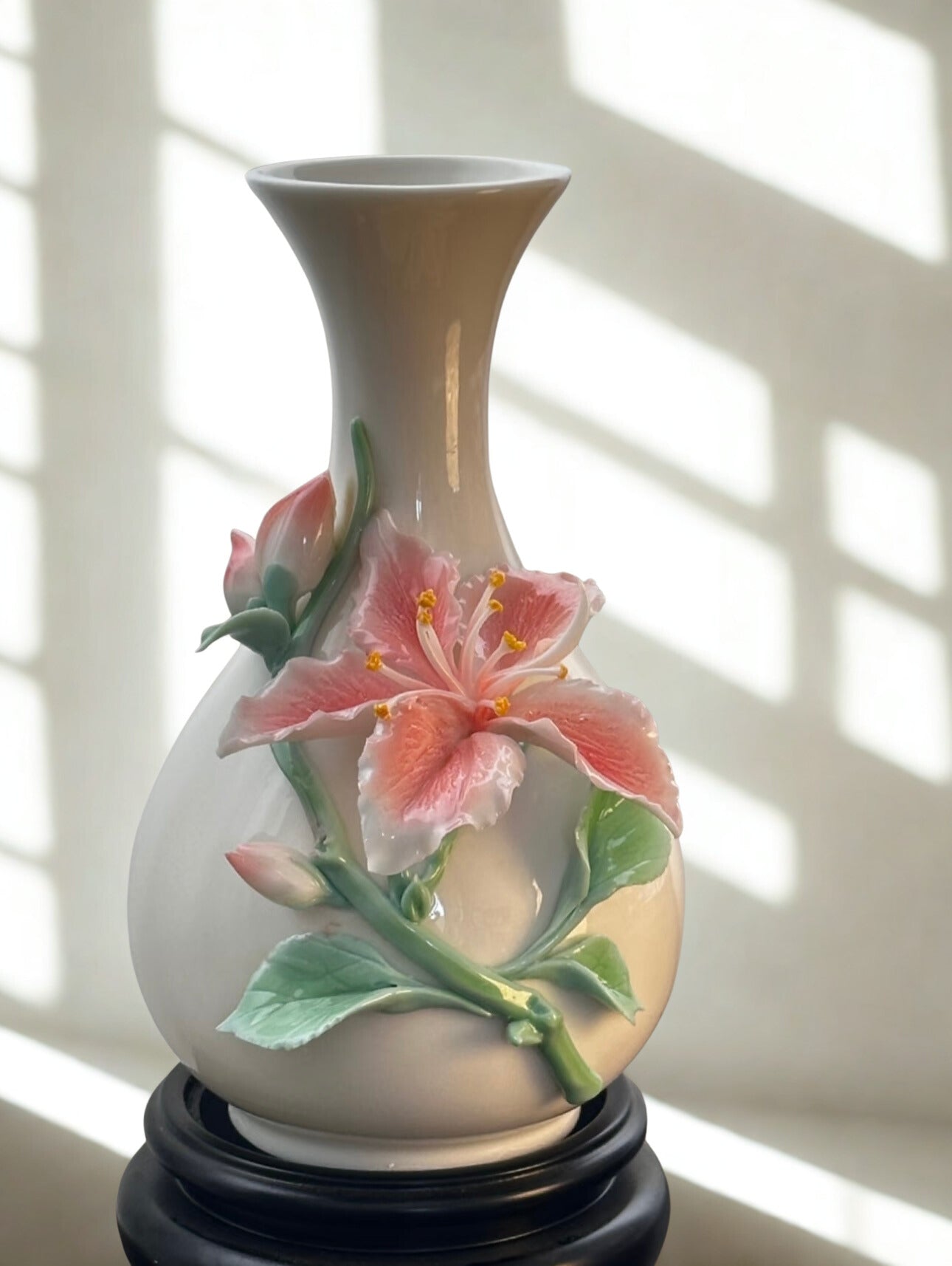 Lily Flower Ceramic Vase - Elegant Handmade Ceramic Vase