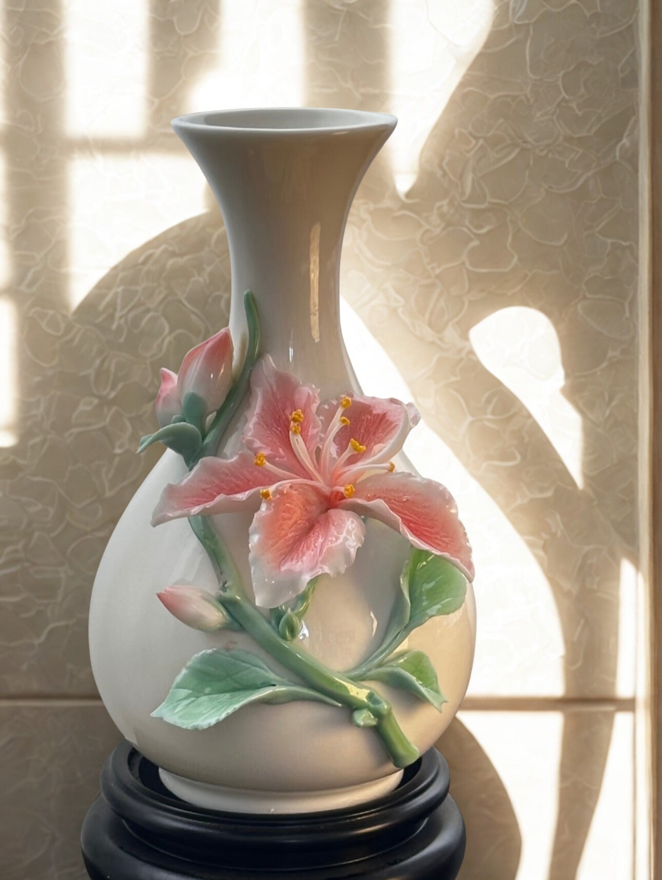 Lily Flower Ceramic Vase - Elegant Handmade Ceramic Vase