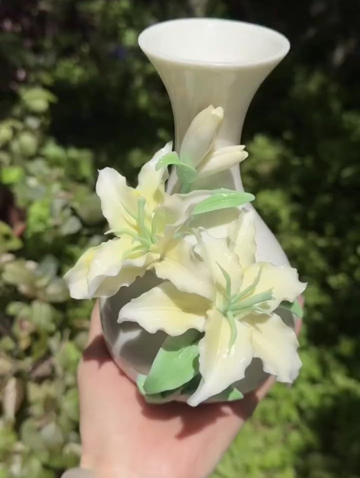 Ceramic Lily Vase - Pure Handmade Vase - Artistic Ornaments for Living Room